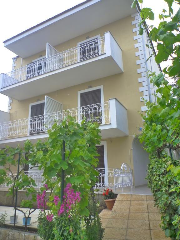 Elina Studios Benitses  Exterior foto
